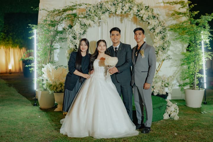 John and Rachel wedding photo 700